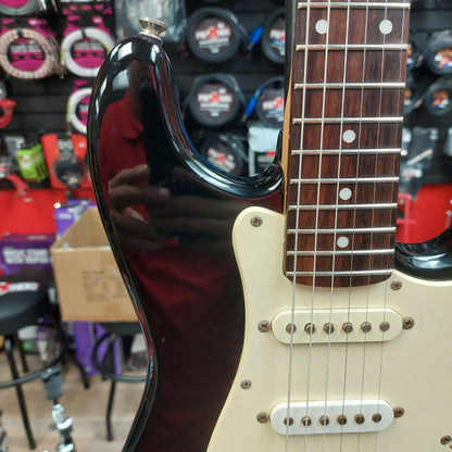 2006 Squier Mini Electric Guitar - Black Gloss SN# IC061029411