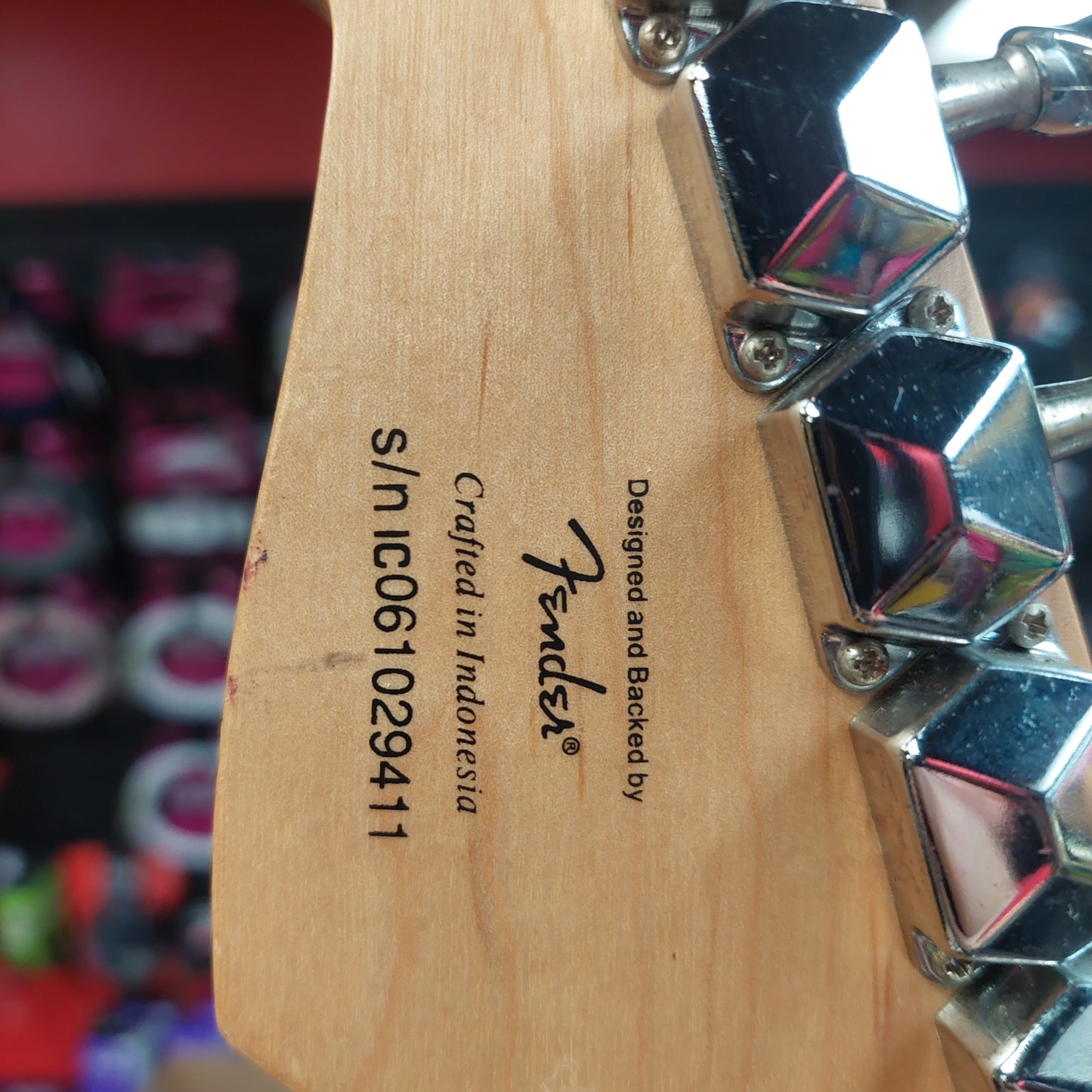 2006 Squier Mini Electric Guitar - Black Gloss SN# IC061029411