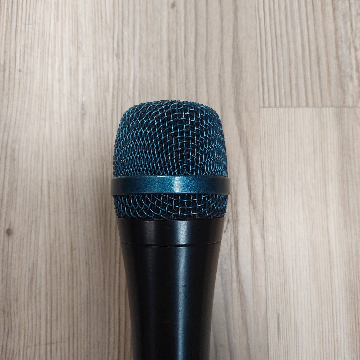 SENNHEISER e935 Dynamic Cardioid Microphone (USED) "Made In Germany"