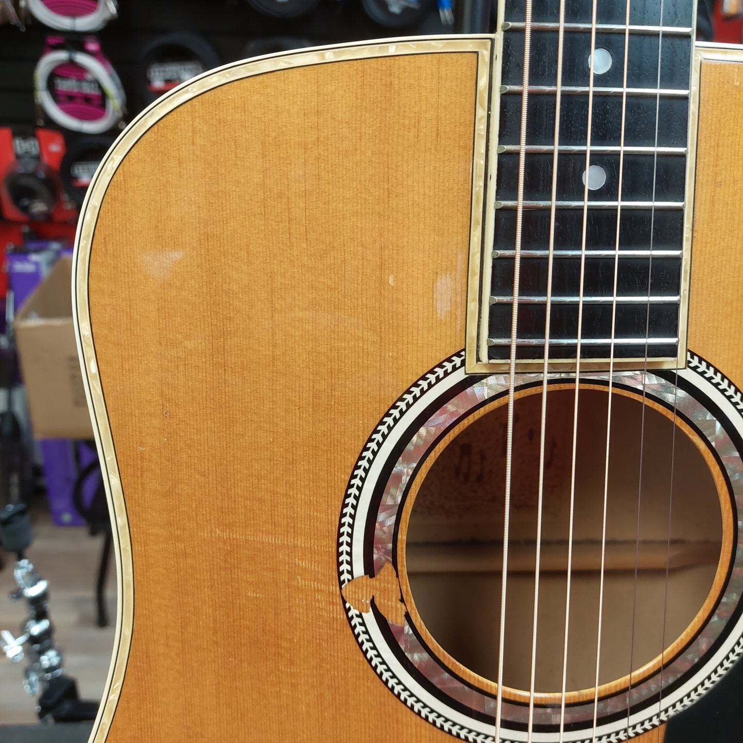 Esteban AG100 Acoustic/Electric Dreadnought Guitar - Natural Finish (USED)