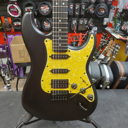 Winzz HSS Strat Electric Guitar - Black w/ Yellow Pickguard (USED)