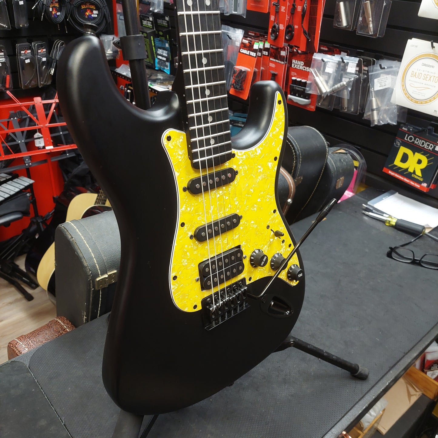 Winzz HSS Strat Electric Guitar - Black w/ Yellow Pickguard (USED)
