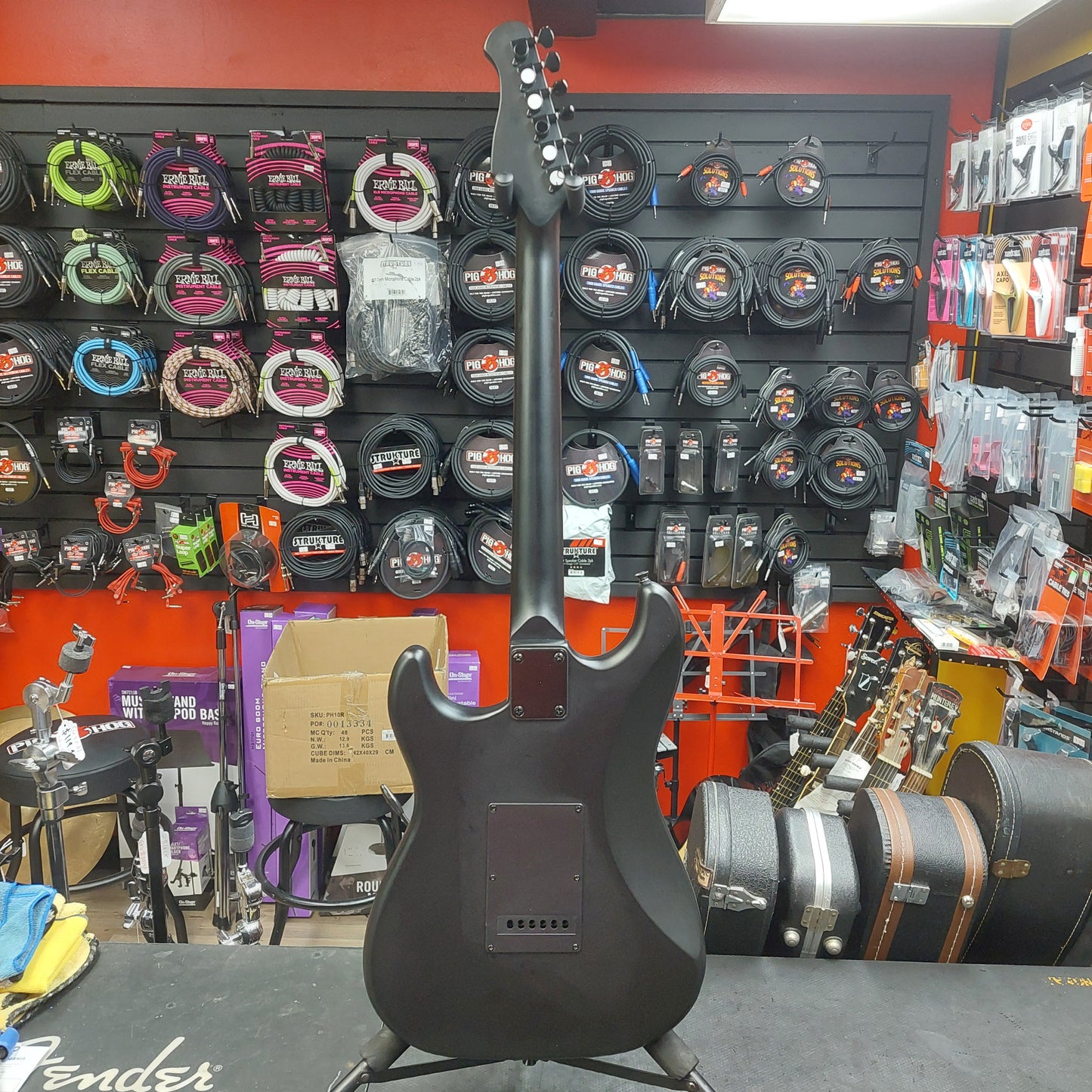 Winzz HSS Strat Electric Guitar - Black w/ Yellow Pickguard (USED)