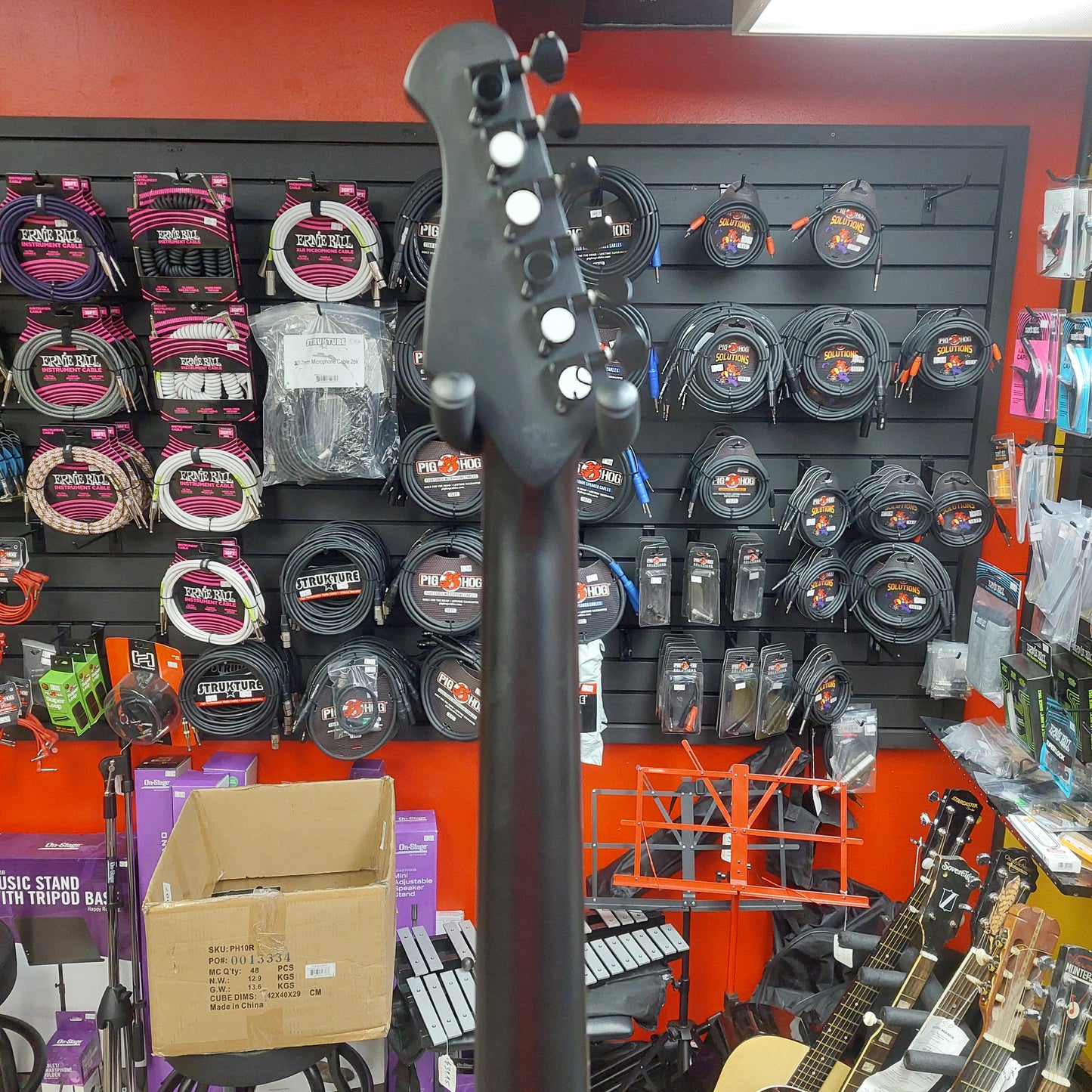 Winzz HSS Strat Electric Guitar - Black w/ Yellow Pickguard (USED)