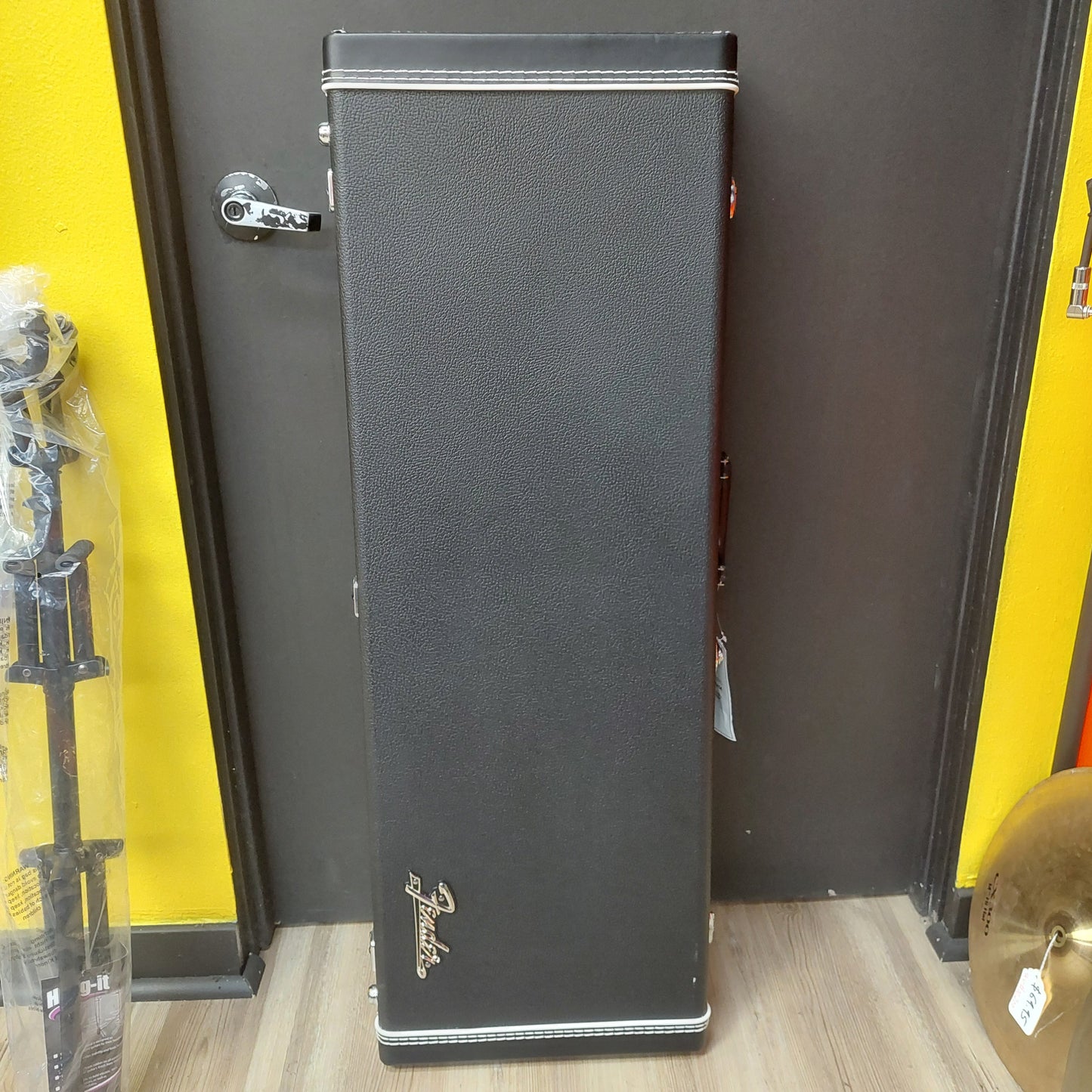 Fender Classic Series Wood Stratocaster / Telecaster Case (NEW OLD STOCK)