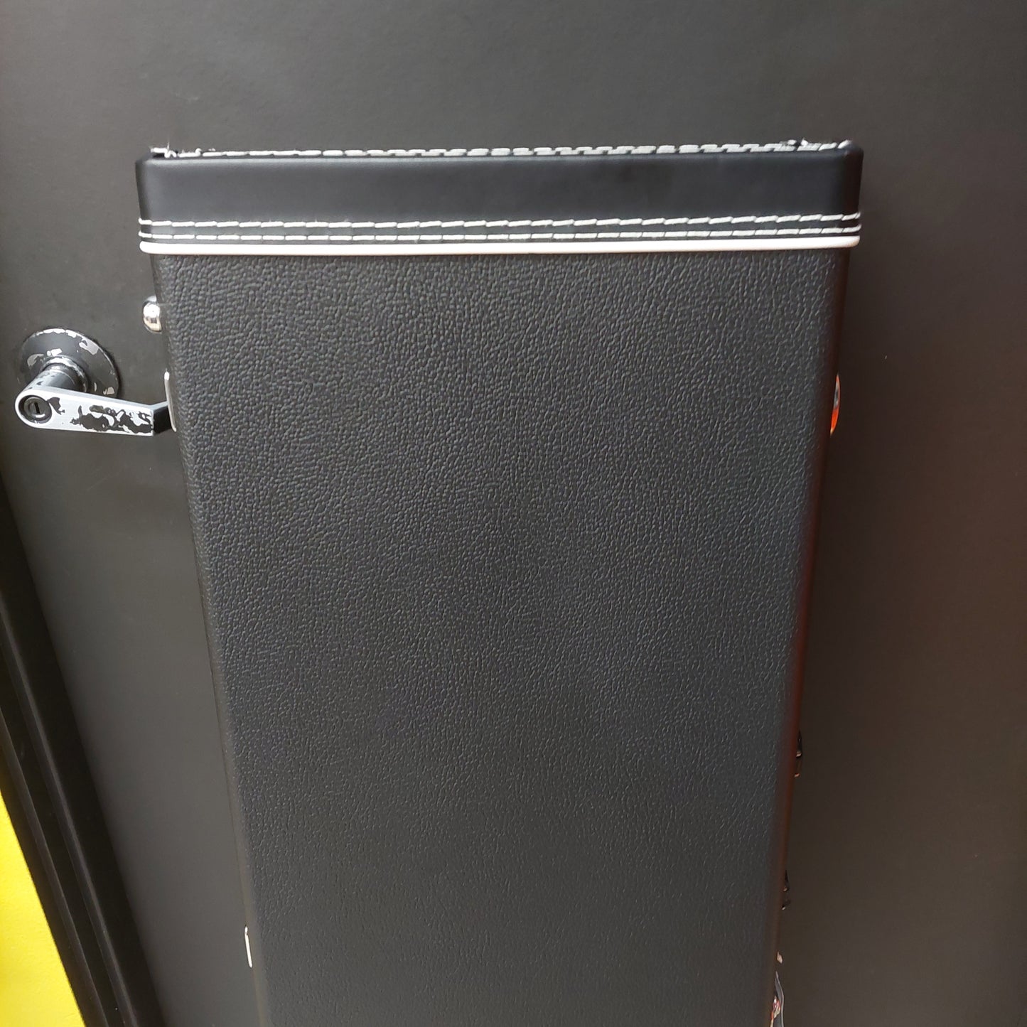 Fender Classic Series Wood Stratocaster / Telecaster Case (NEW OLD STOCK)