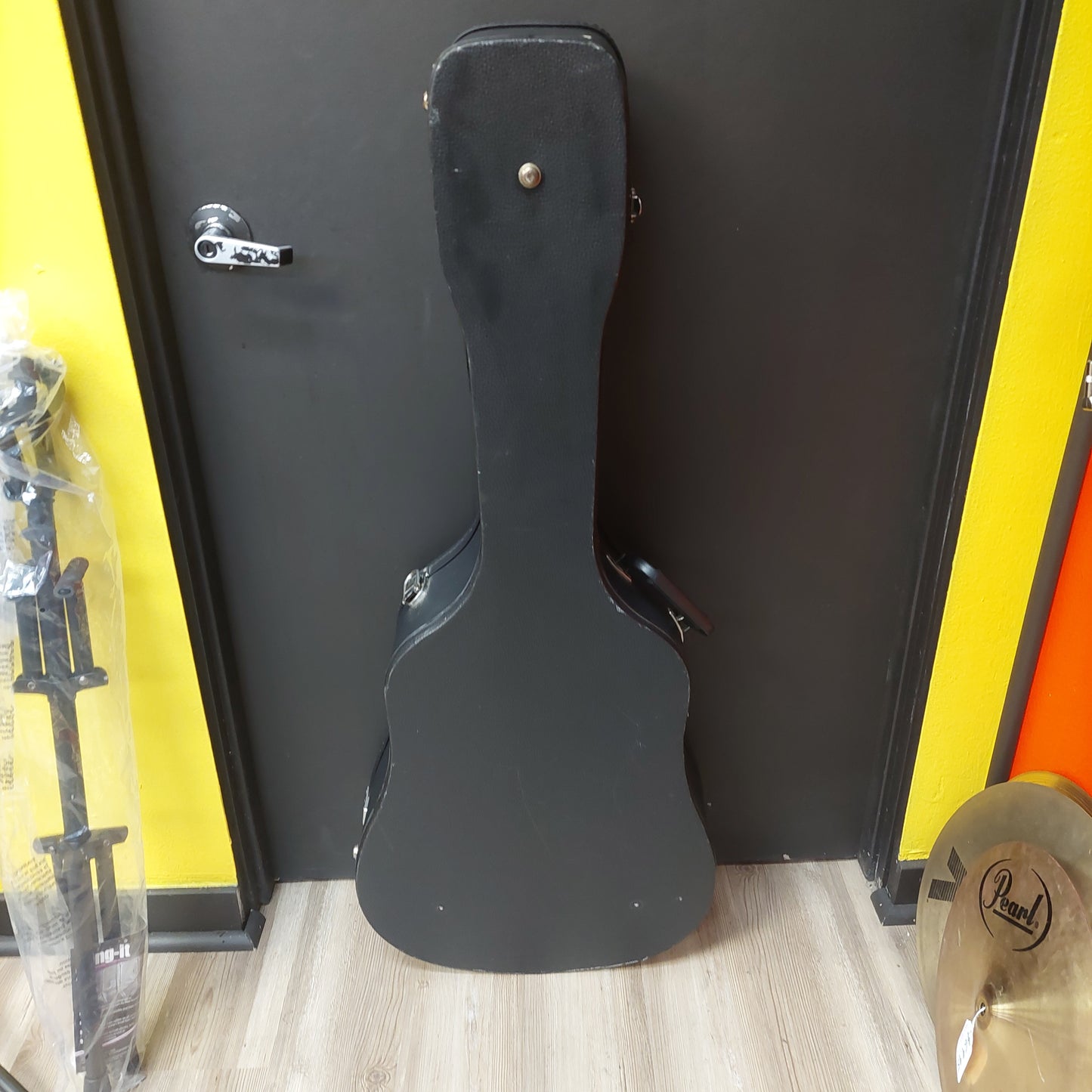 Fender Dreadnought Acoustic Guitar Hard Case - Black (USED)