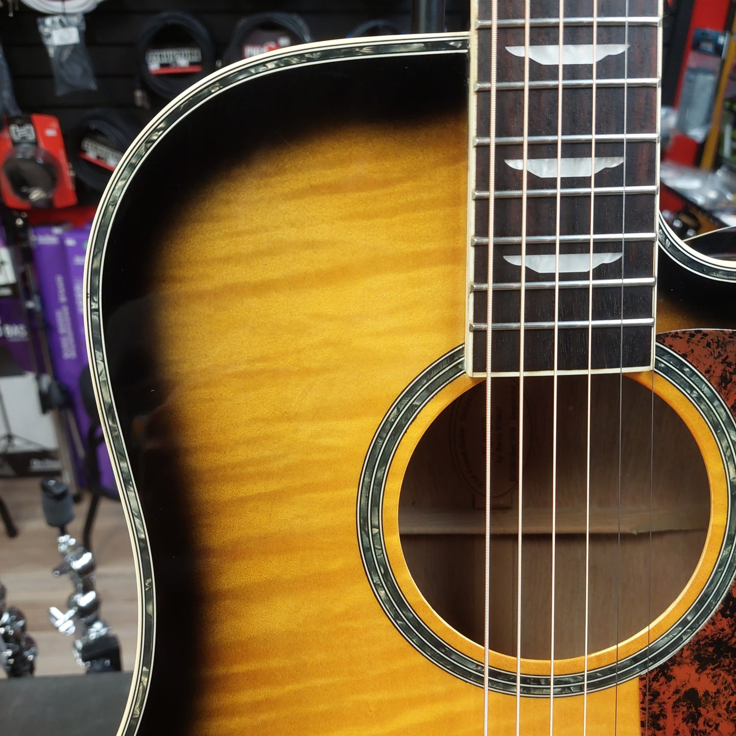 Urban Player by Keith Urban Acoustic Guitar - Sunburst (USED)