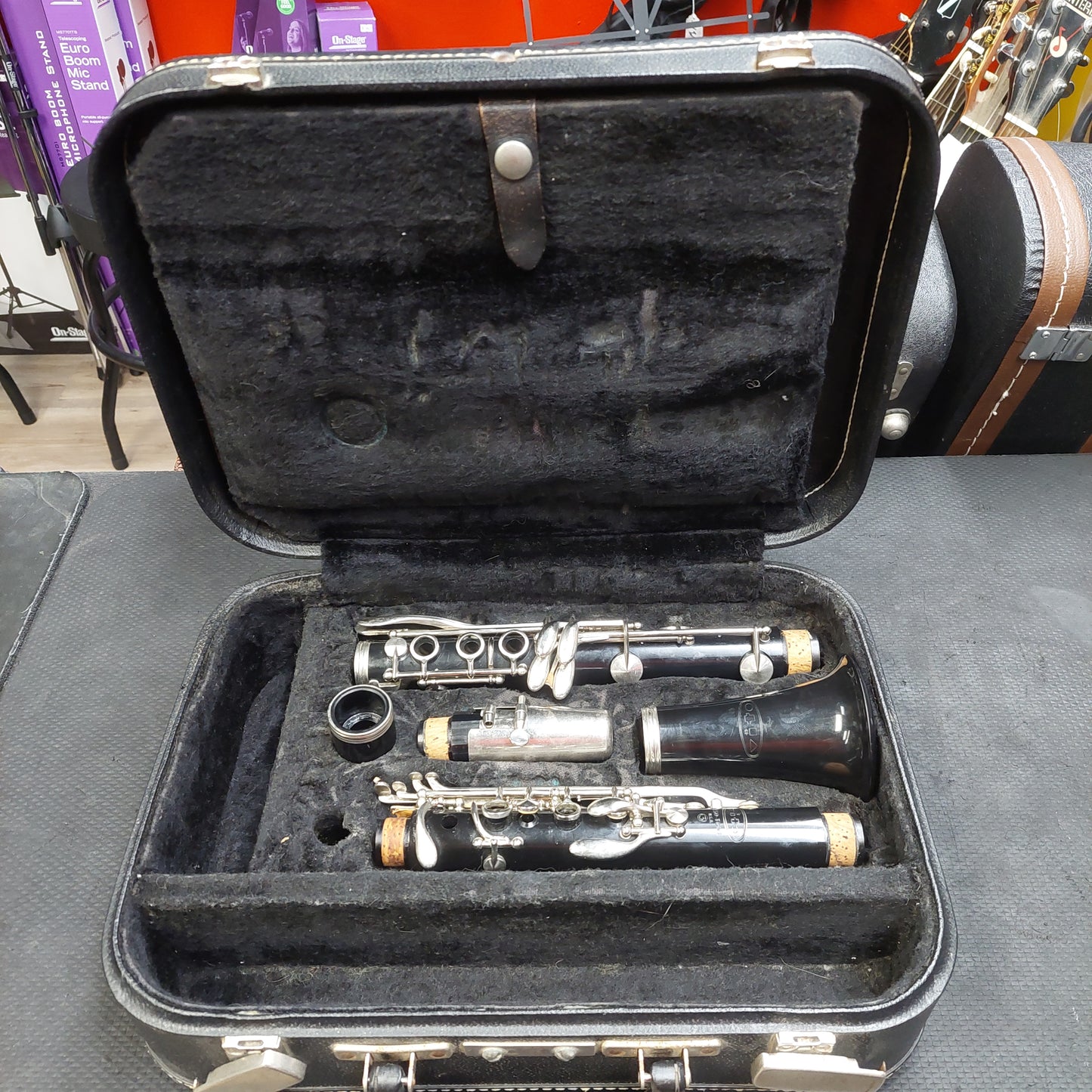 Vito Reso Tone U.S.A. Clarinet - Black w/ Hard Case SN# C80053 "Made In USA"