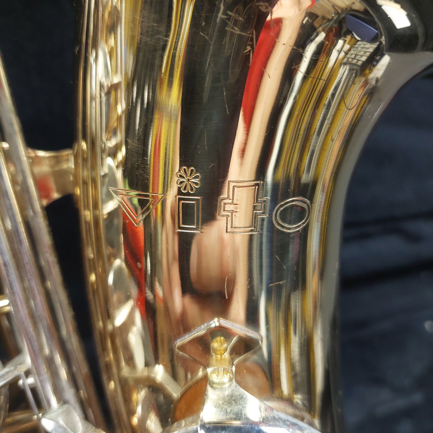 Vito Alto Saxophone - Gold Lacquer Finish w/ Hard Case (USED) "Made In Taiwan" Serial #540150