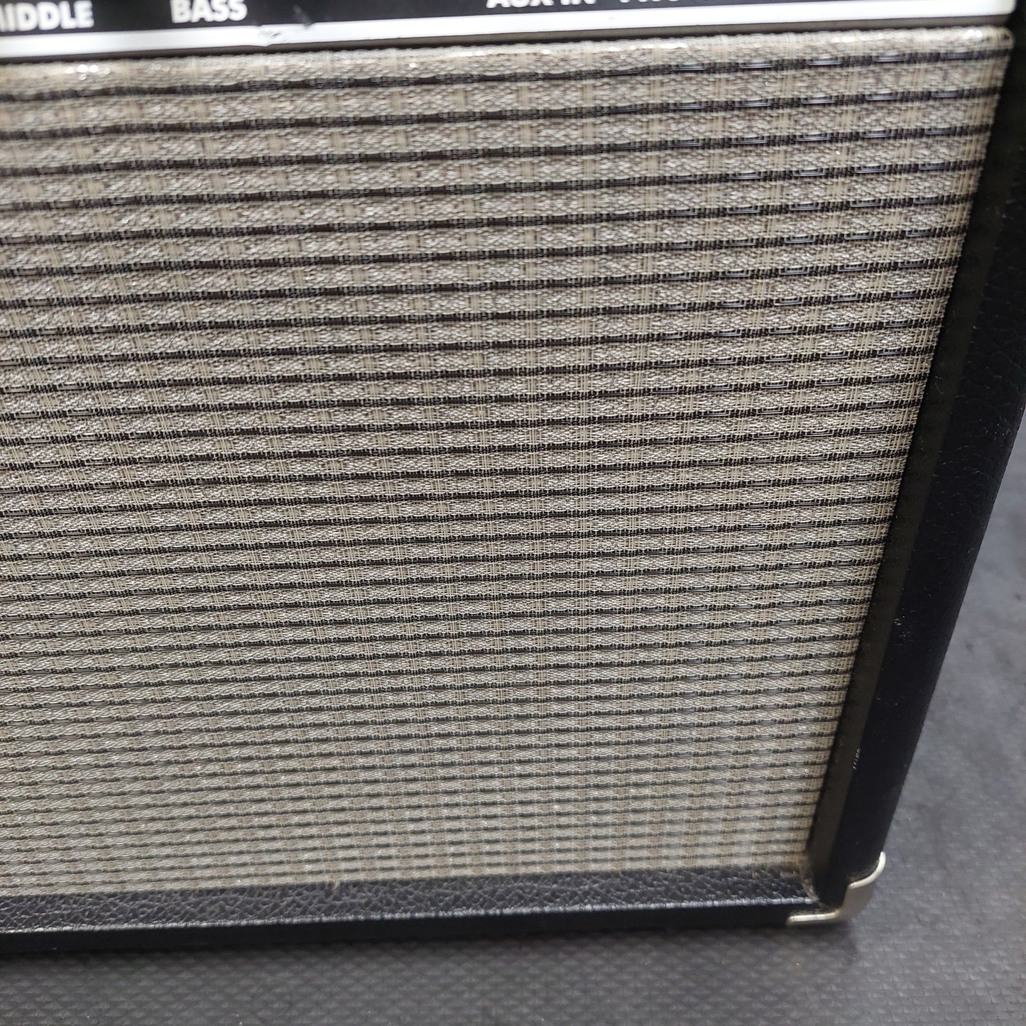 Fender Frontman 15G Electric Guitar Amplifier (USED) SN# IA04F10754