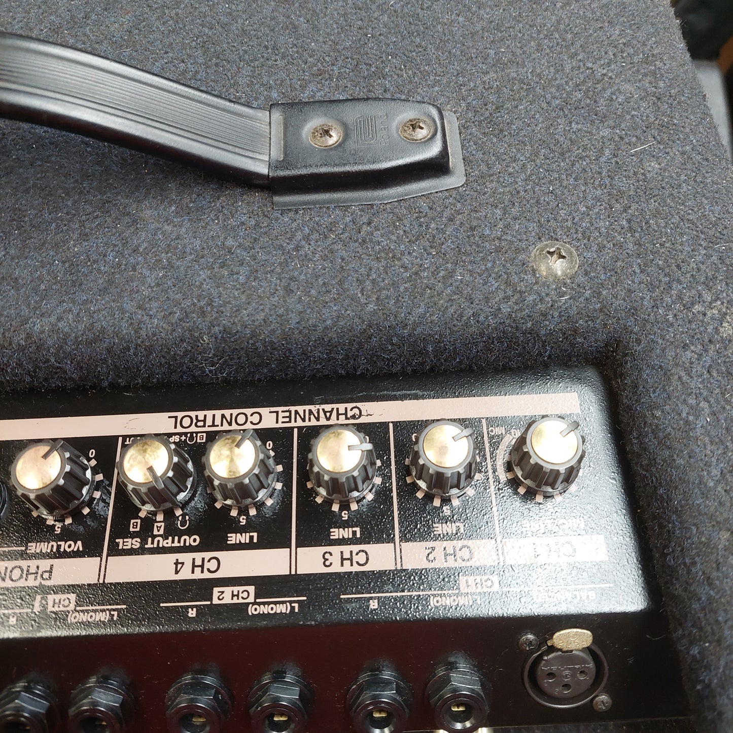 2000's Roland KC-350 Keyboard Amp, 12” Speaker - 180 Watts "Made in USA" SN# AT30045