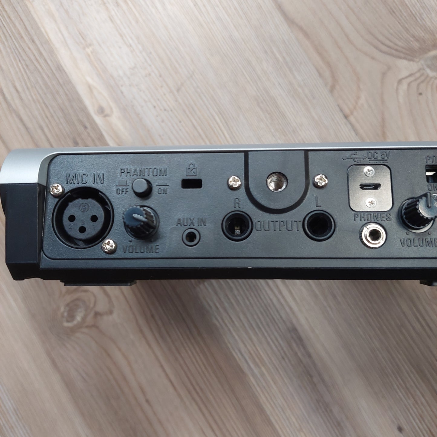 Zoom V3 Vocal Processor (USED) SN# C56025946