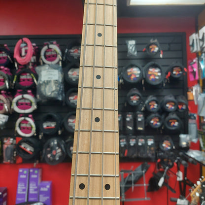 2020's Traveler Guitar ULB1716 4-String Bass Guitar - Black w/ Gig Bag
