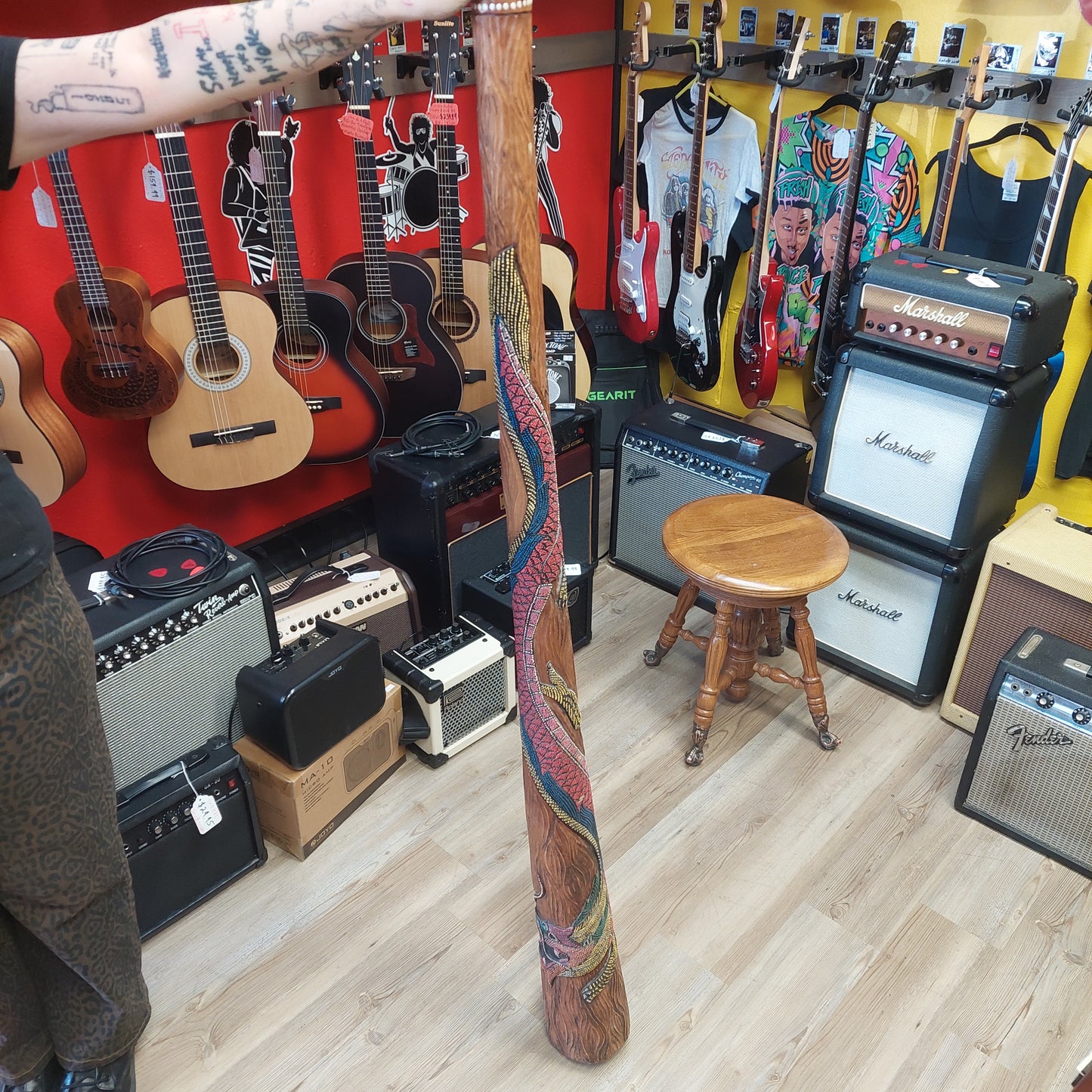 Didgeridoo 60" Aboriginal Wind Instrument w/ Dragon Design - Wood Body (USED)
