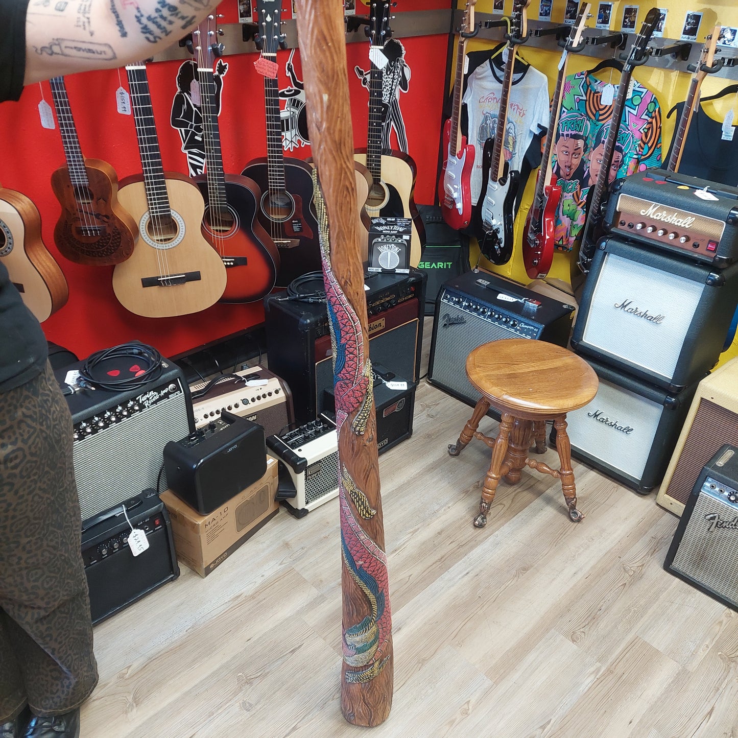 Didgeridoo 60" Aboriginal Wind Instrument w/ Dragon Design - Wood Body (USED)