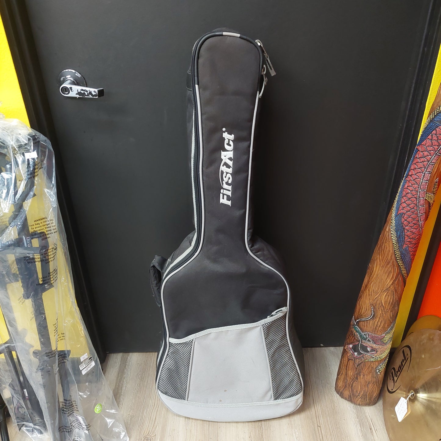 First Act Acoustic Guitar Gig Bag - Black/Gray (USED)