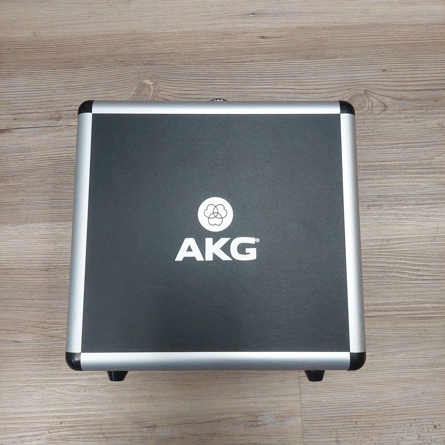 AKG P220 Project Studio Condenser Microphone w/ Shock Mount & AKG Hard Case (USED)