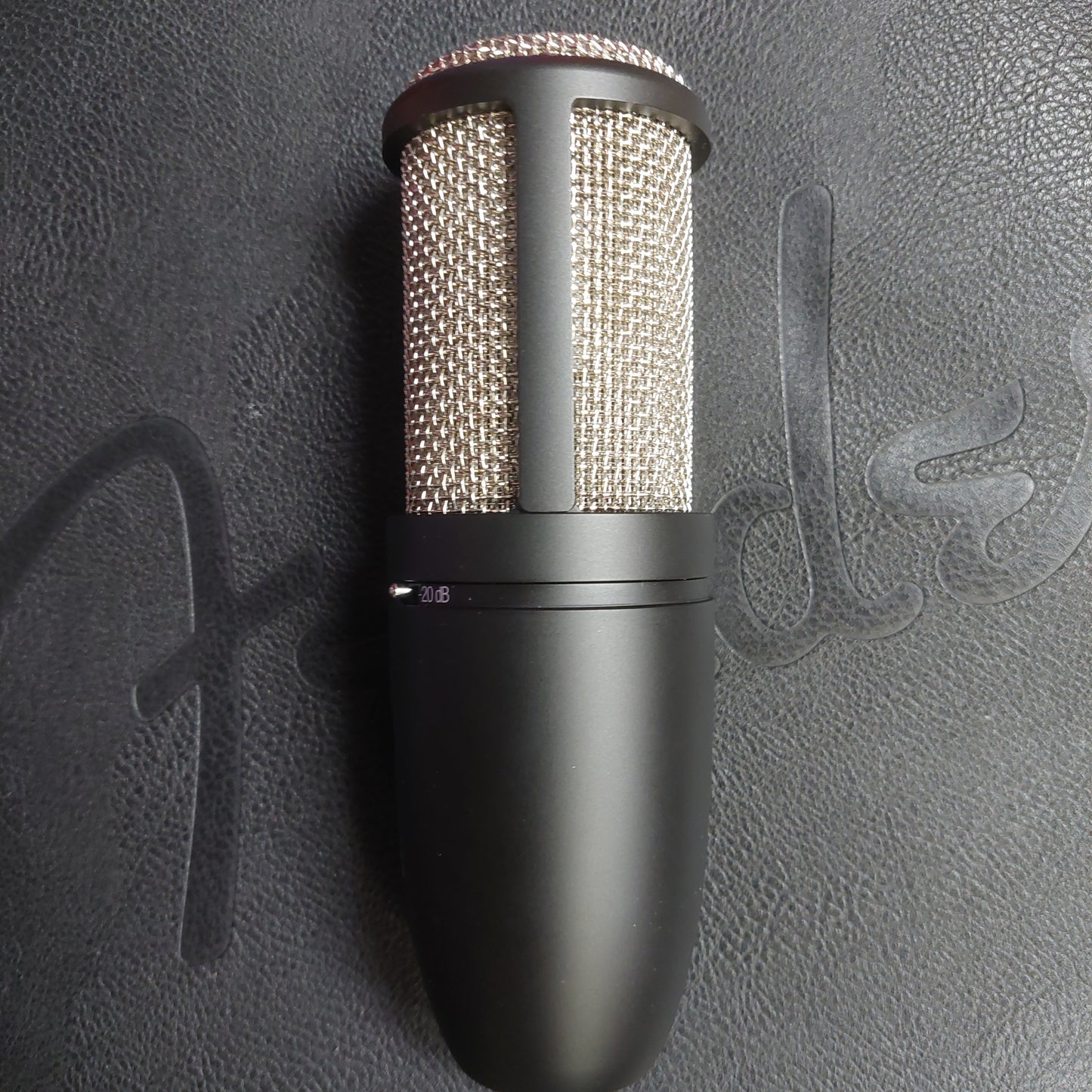 AKG P220 Project Studio Condenser Microphone w/ Shock Mount & AKG Hard Case (USED)