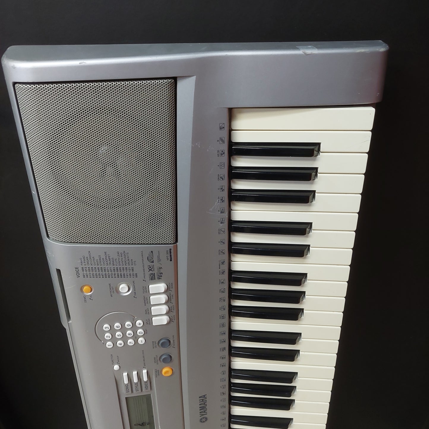 Yamaha YPT-300 61- Key Keyboard w/ Power Supply & Music Sheet Stand (USED) "Missing Battery Plate" SN# 21UBMO15490 (USED)
