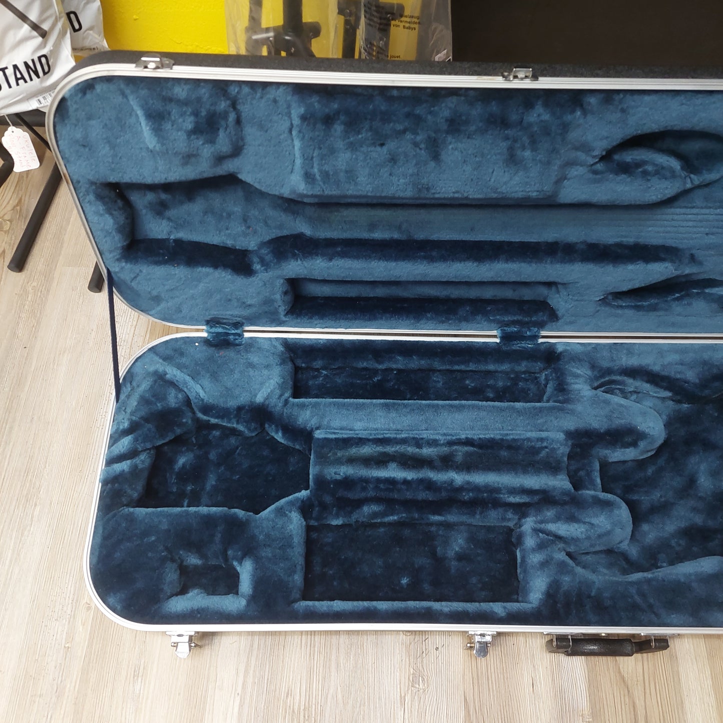 Ibanez Electric Guitar Hard Case - Black (USED)