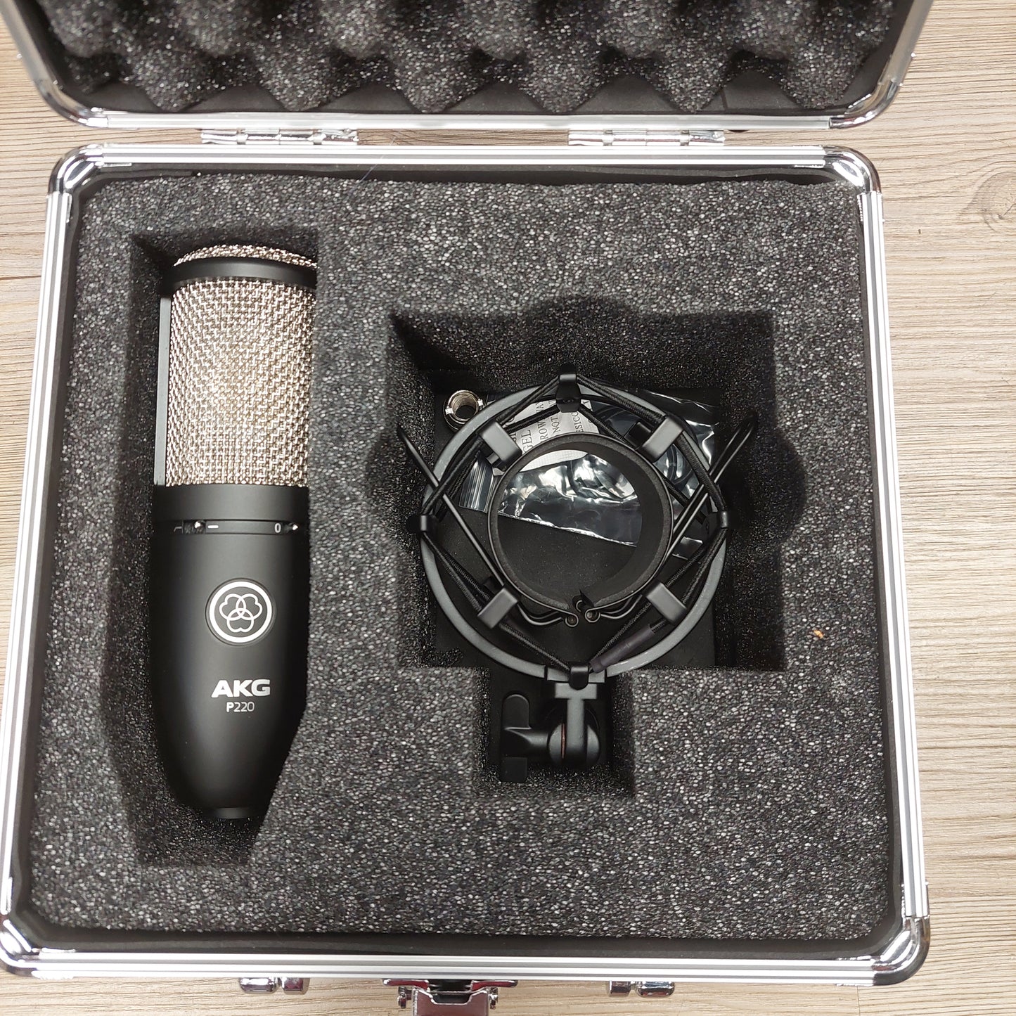 AKG P220 Project Studio Condenser Microphone w/ Shock Mount & AKG Hard Case (USED)