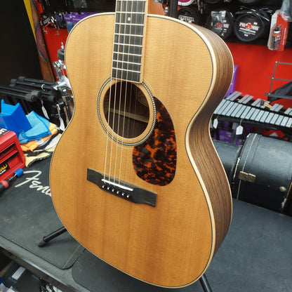 2005-2006 Jean Larrivee OM-03 Acoustic Guitar - Natural w/ Hard Case SN# 129309 "Made In USA"