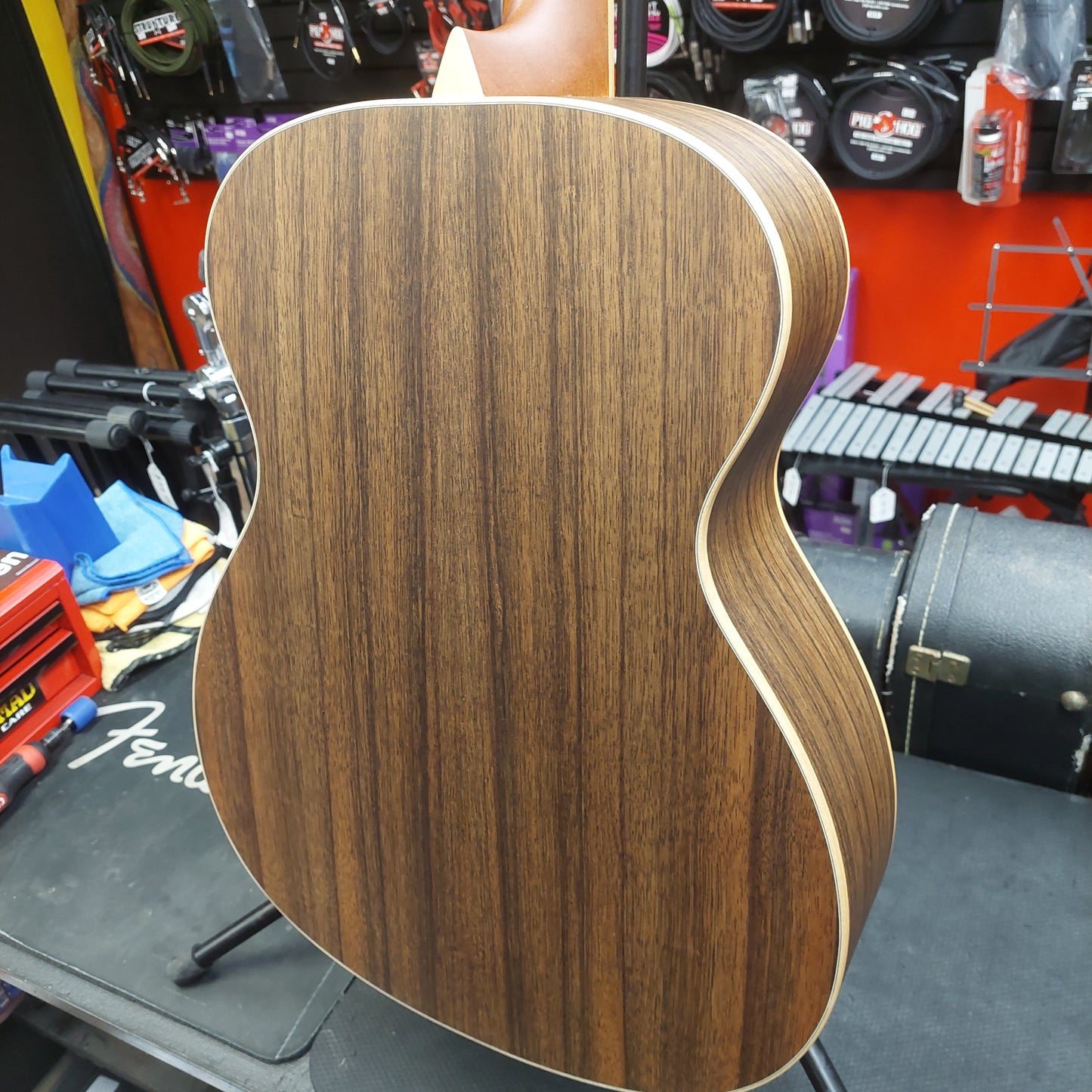 2005-2006 Jean Larrivee OM-03 Acoustic Guitar - Natural w/ Hard Case SN# 129309 "Made In USA"