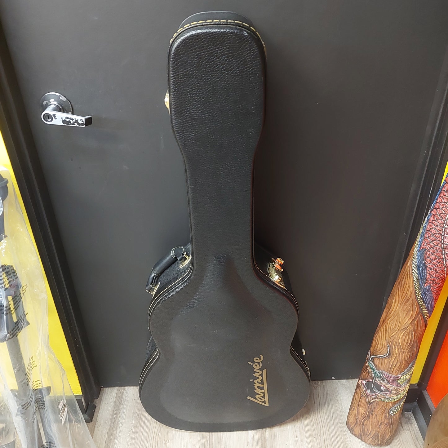 2005-2006 Jean Larrivee OM-03 Acoustic Guitar - Natural w/ Hard Case SN# 129309 "Made In USA"
