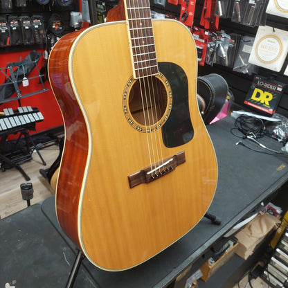 2004 Washburn D9C Acoustic Guitar - Natural SN# FC040701302