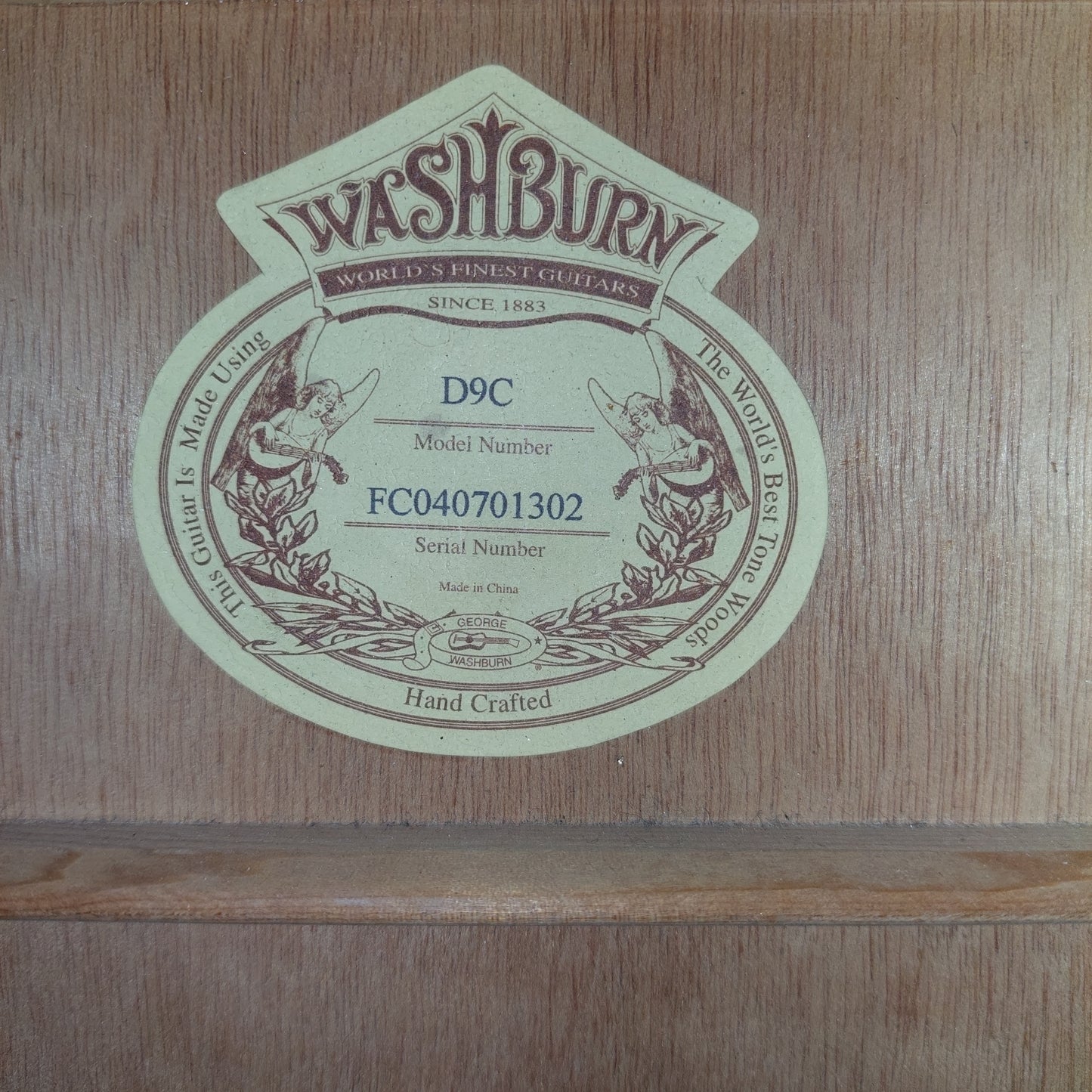 2004 Washburn D9C Acoustic Guitar - Natural SN# FC040701302