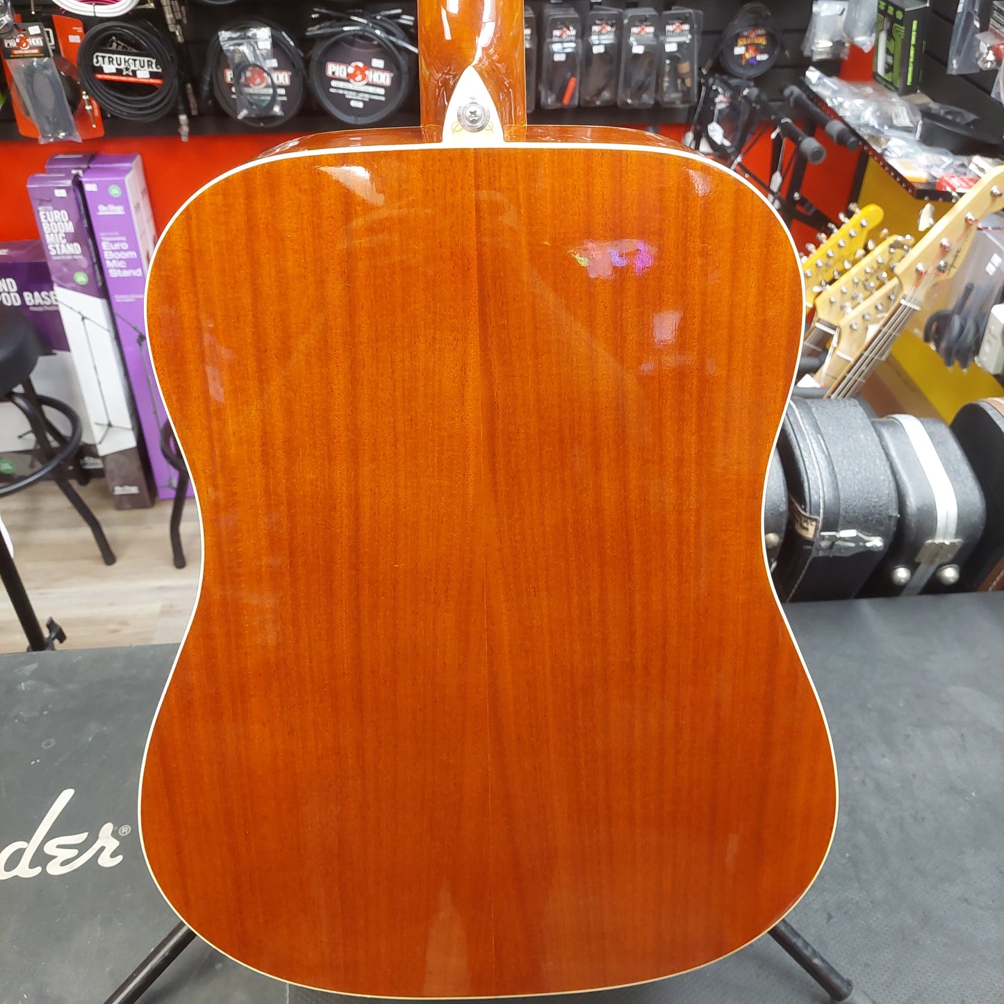 2004 Washburn D9C Acoustic Guitar - Natural SN# FC040701302
