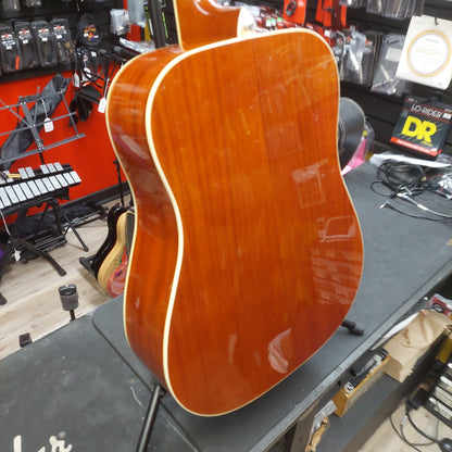 2004 Washburn D9C Acoustic Guitar - Natural SN# FC040701302
