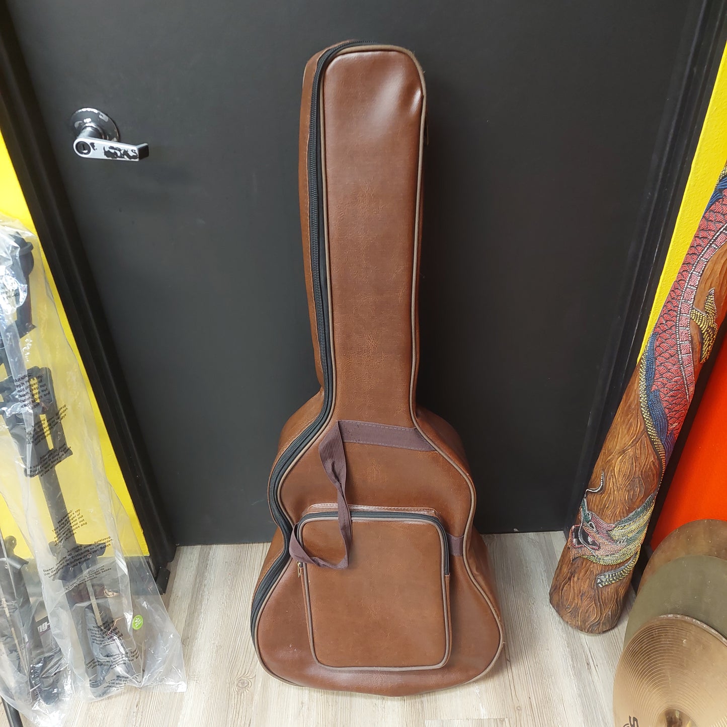 Acoustic Gig Bag - Brown Vinyl (USED)
