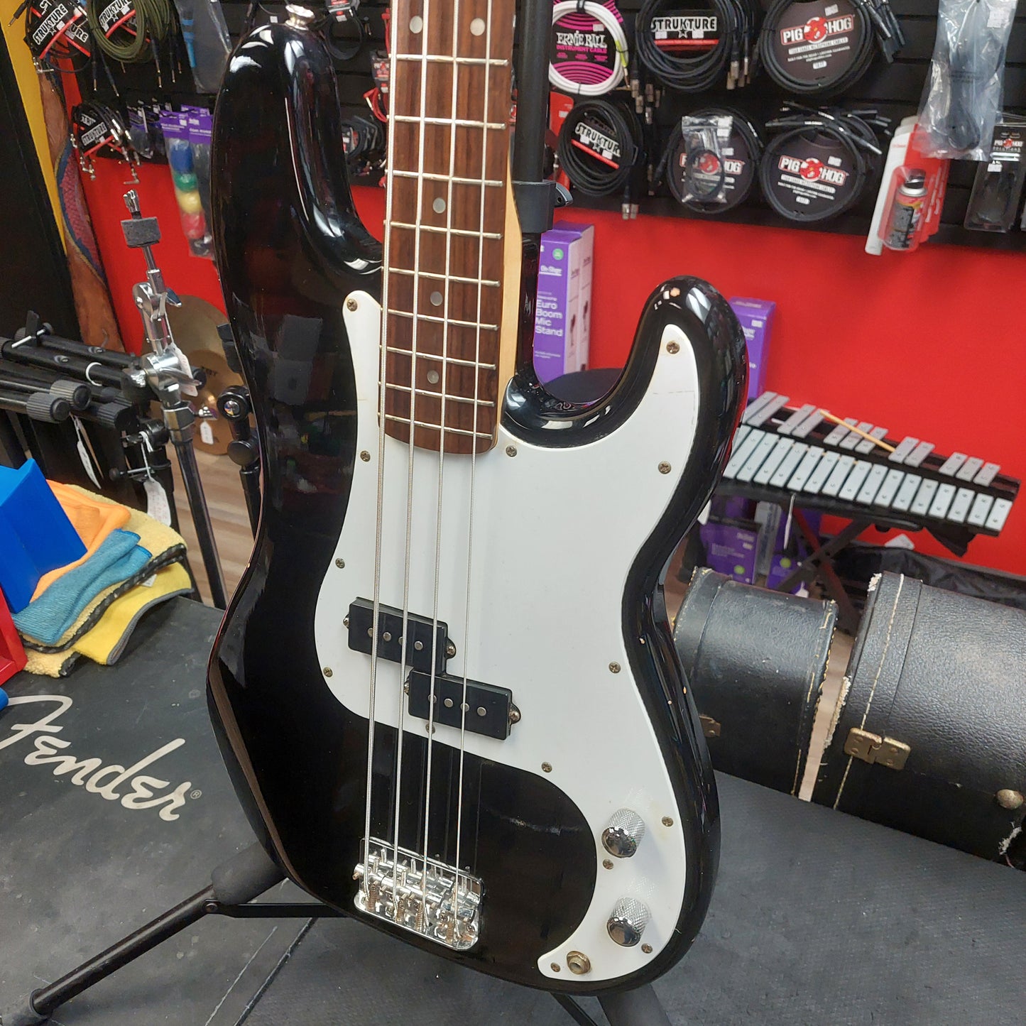 2000 Squier Affinity Precision Bass Rosewood Fingerboard - Black "Sold As Is" Has slightly Warped Neck