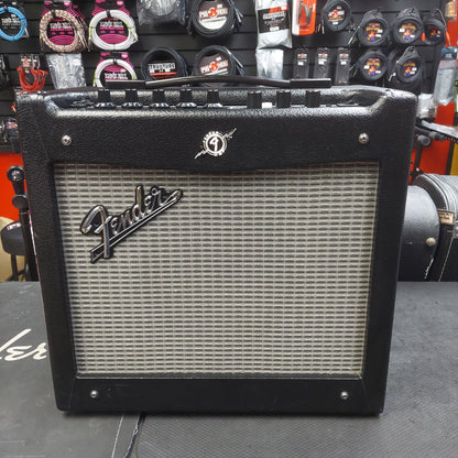 2014 Fender Mustang 1 (V.2) 20 Watt 120V 1x8" Modeling Guitar Combo Amplifier SN# CGPB14010701