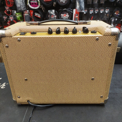 Rogue V15G 15W 1x6.5 Guitar Combo Amplifier - Tweed (USED)