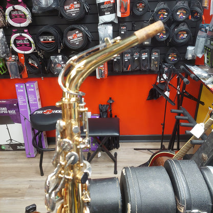 Vito Alto Saxophone - Lacquer w/ Hard Case SN# 041521 (USED) "Made In Taiwan"