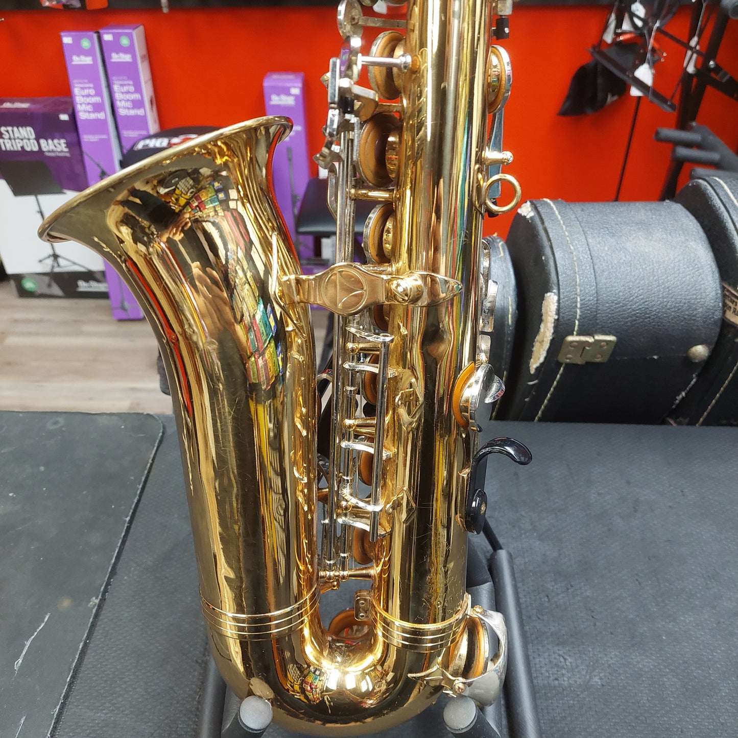 Vito Alto Saxophone - Lacquer w/ Hard Case SN# 041521 (USED) "Made In Taiwan"