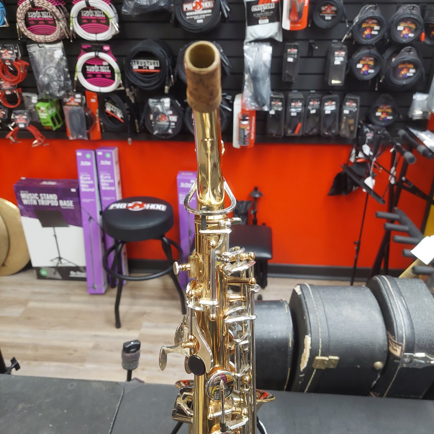 Vito Alto Saxophone - Lacquer w/ Hard Case SN# 041521 (USED) "Made In Taiwan"
