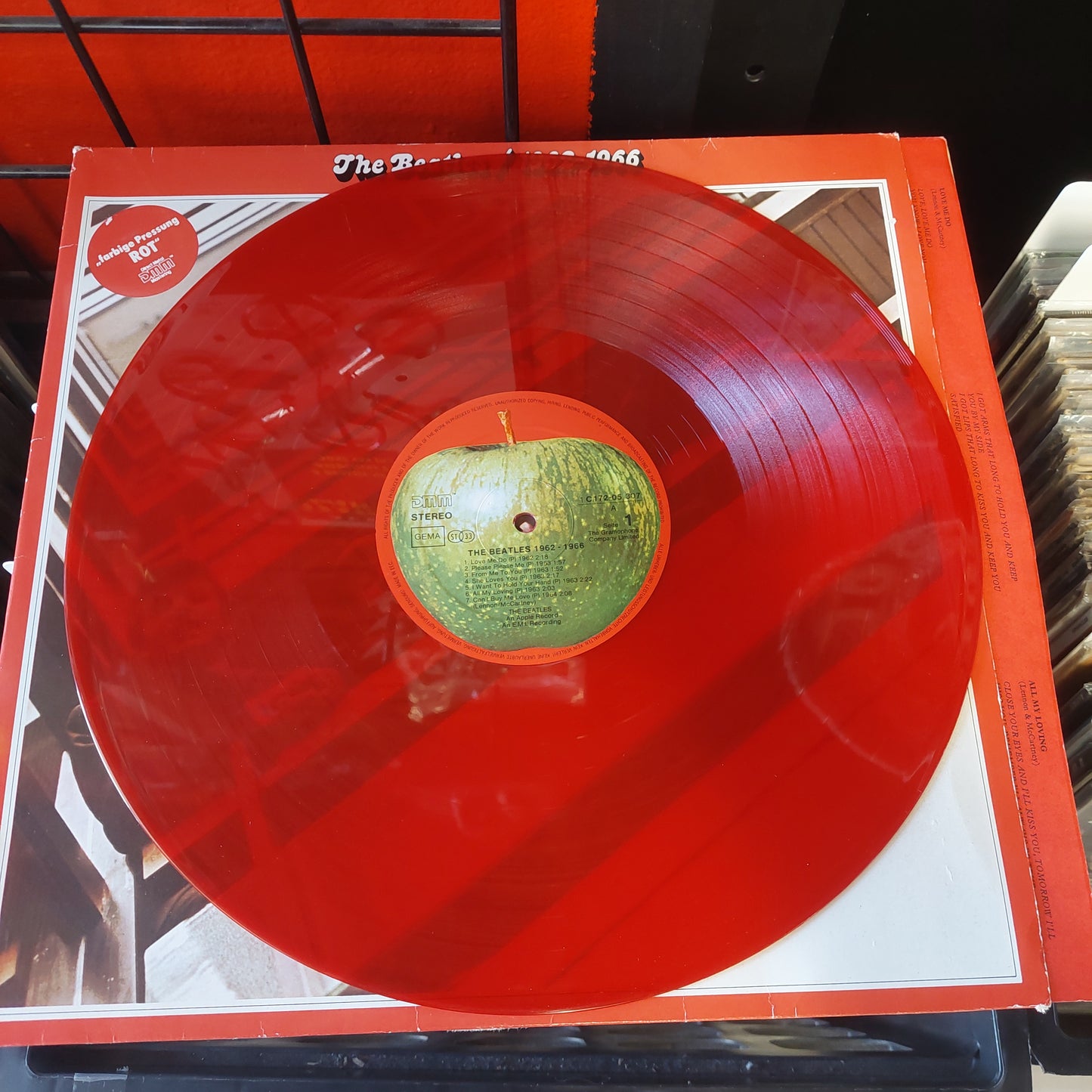 The Beatles - The Beatles/1962-1966 2X LP (USED) "Red Vinyl"