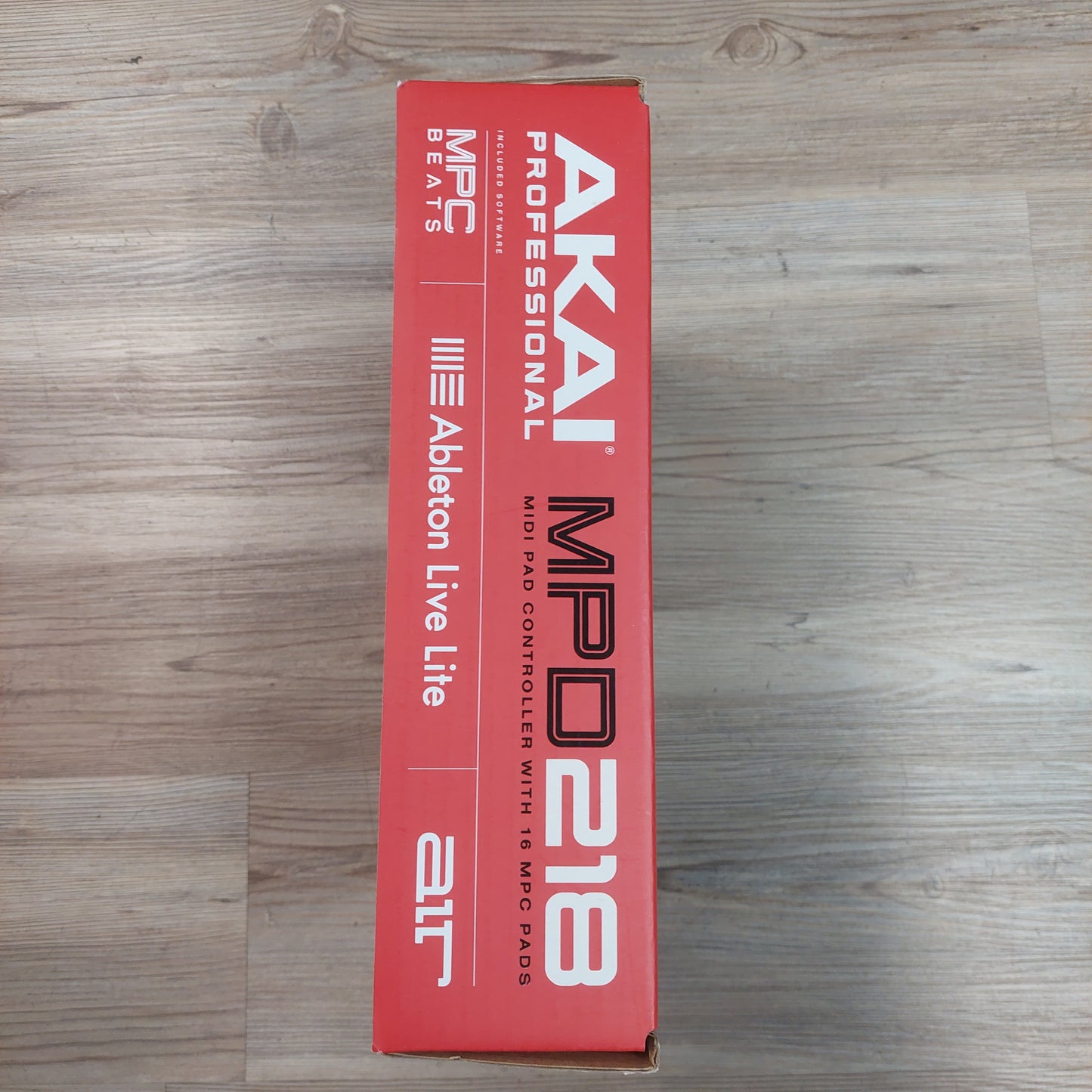 AKAI MPD218 Midi Pad Controller - Black & Red w/ original box, Manual & USB Cable SN# 694318016930 (USED)