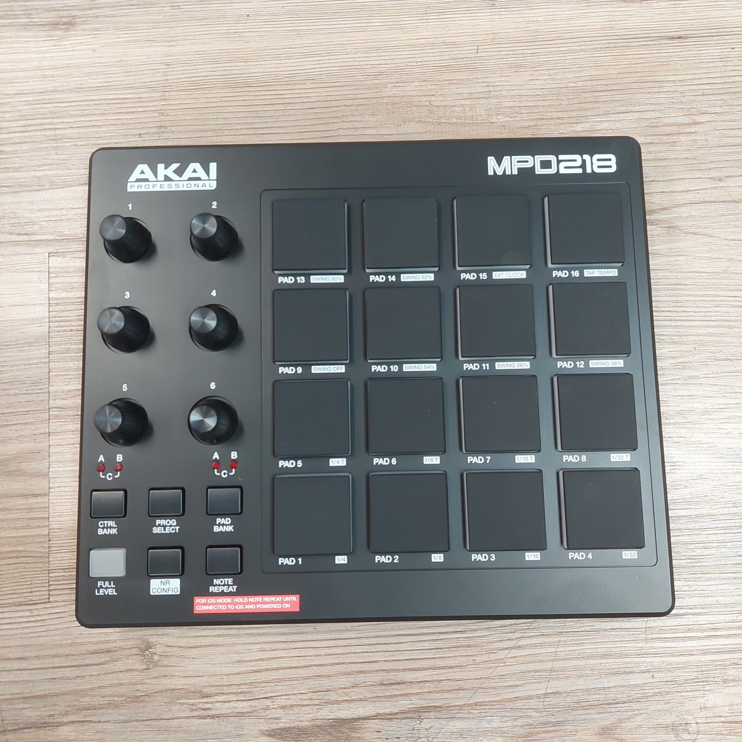 AKAI MPD218 Midi Pad Controller - Black & Red w/ original box, Manual & USB Cable SN# 694318016930 (USED)