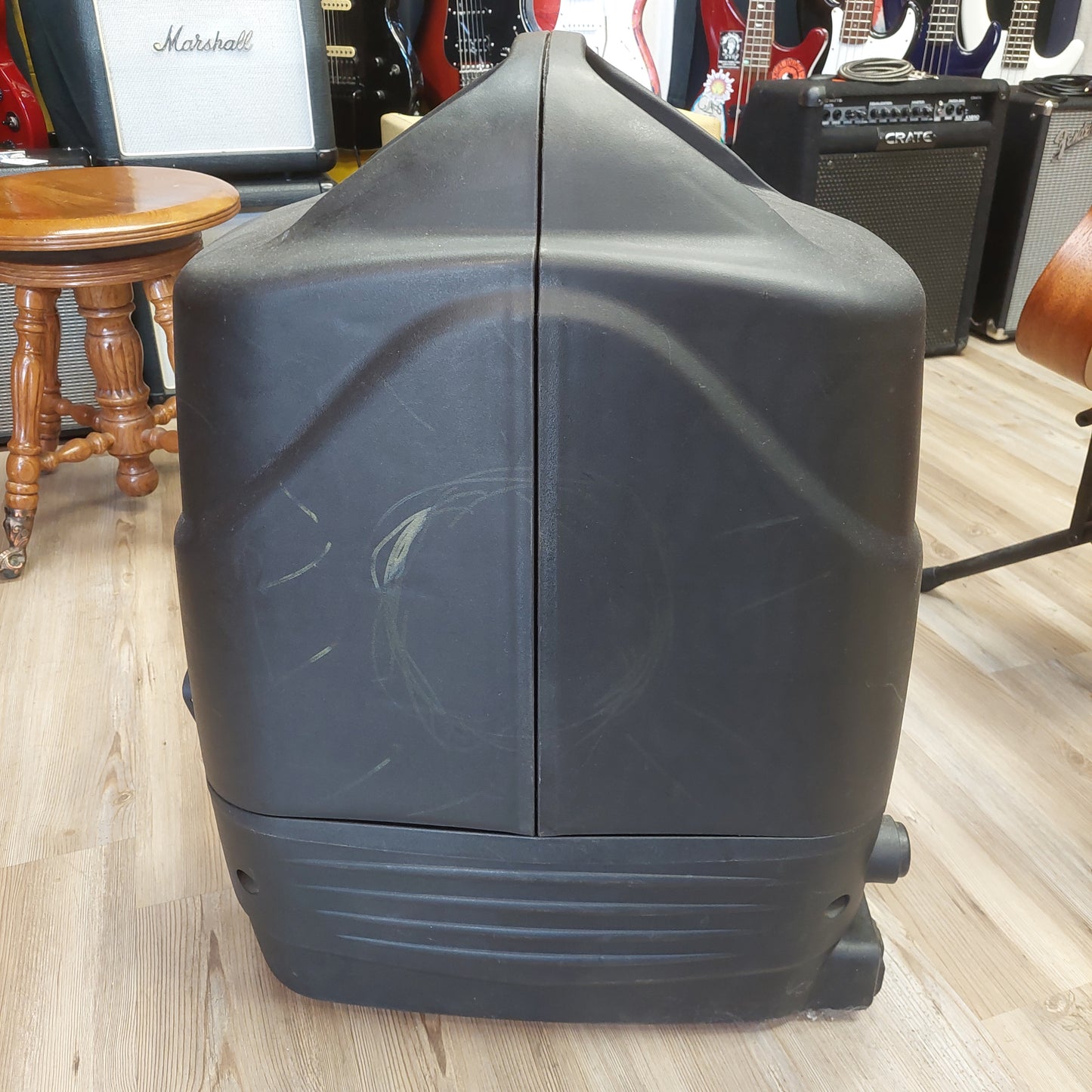 Behringer Europort EPA300 Portable PA System w/ Speaker Cables & Power Cable (USED)