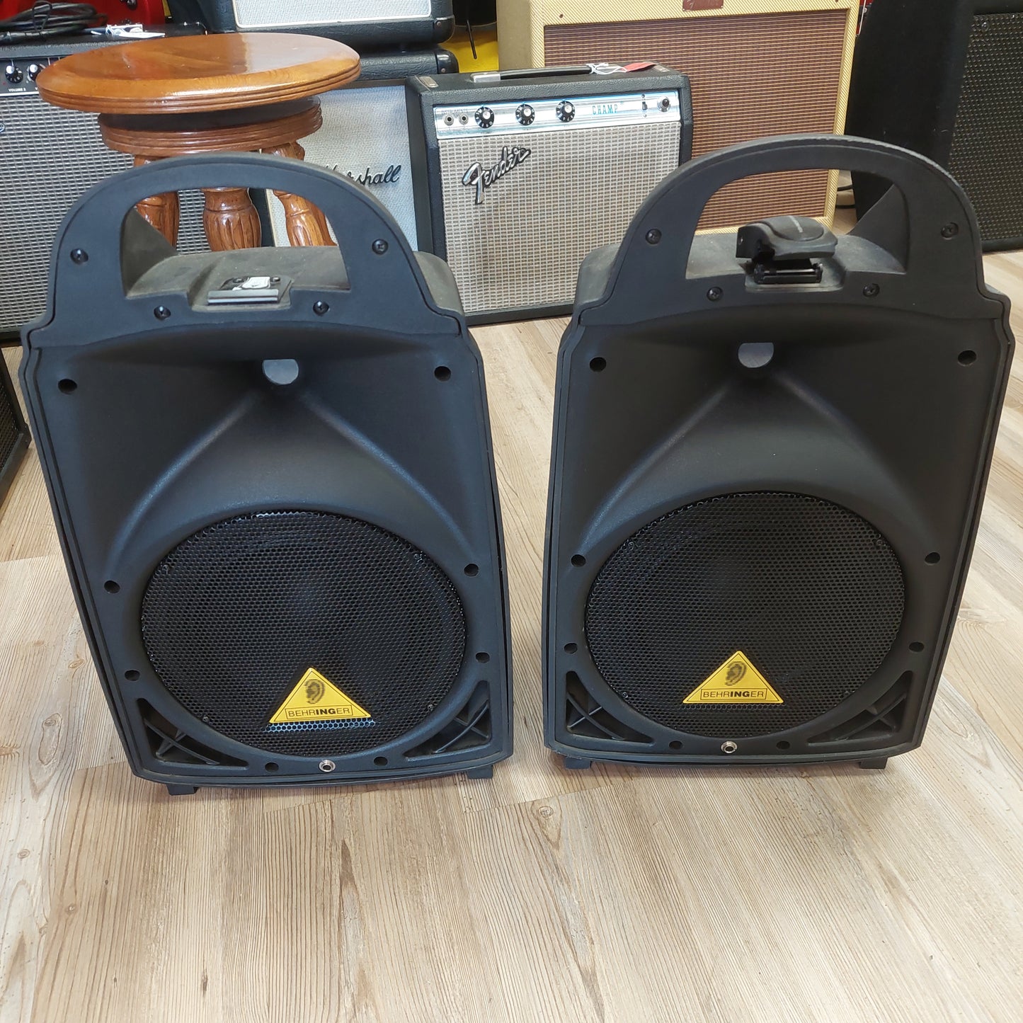 Behringer Europort EPA300 Portable PA System w/ Speaker Cables & Power Cable (USED)