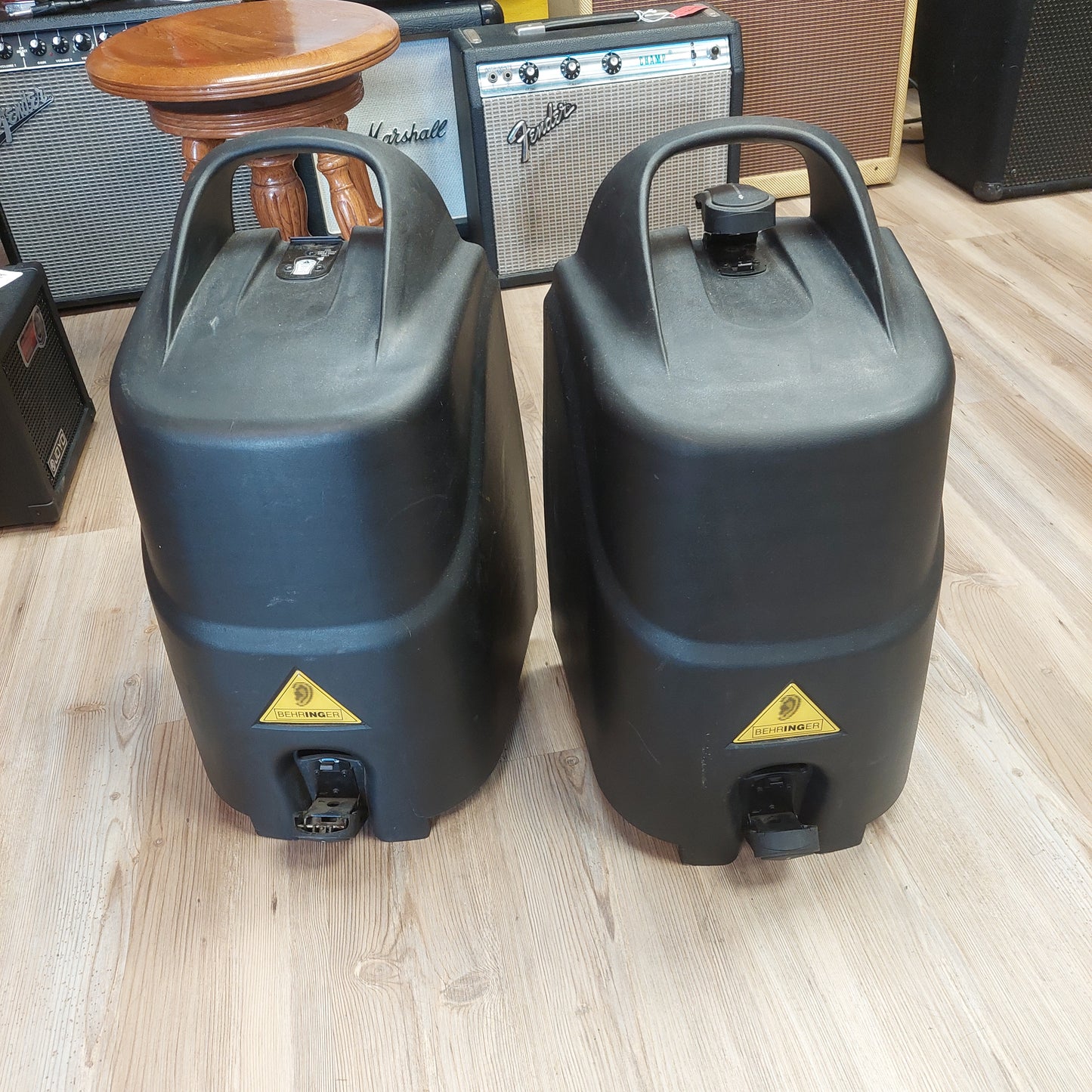Behringer Europort EPA300 Portable PA System w/ Speaker Cables & Power Cable (USED)