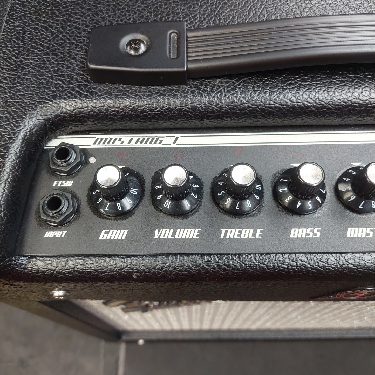 2019 Fender Mustang 1 (V.2) 20 Watt 120V 1x8" Modeling Guitar Combo Amplifier SN# CGPK19000441