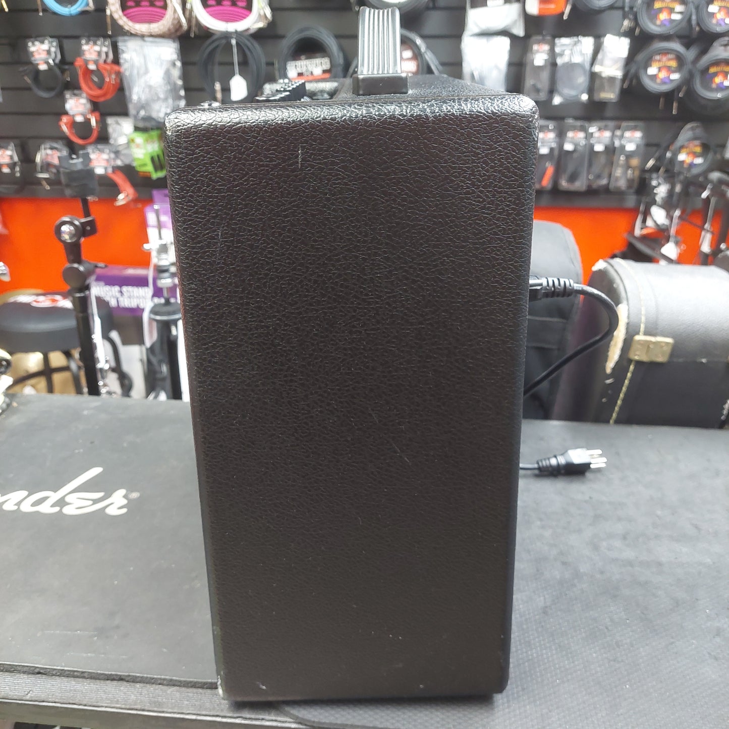 2019 Fender Mustang 1 (V.2) 20 Watt 120V 1x8" Modeling Guitar Combo Amplifier SN# CGPK19000441