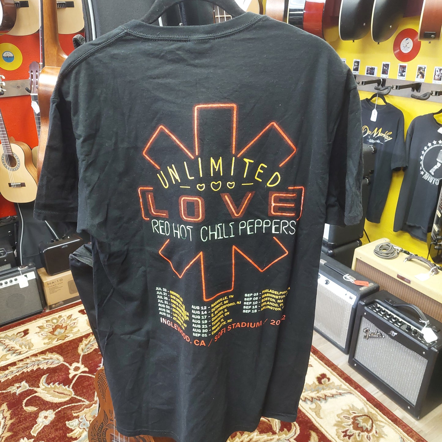 2022 Red Hot Chili Peppers "Unlimited Love Tour" T-Shirt - Black - Medium (USED)
