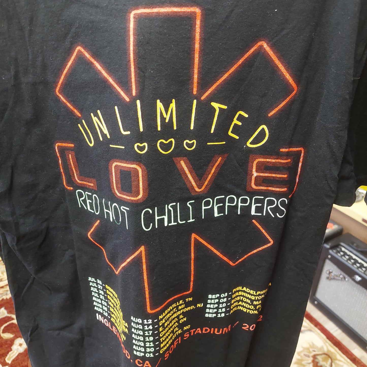 2022 Red Hot Chili Peppers "Unlimited Love Tour" T-Shirt - Black - Medium (USED)